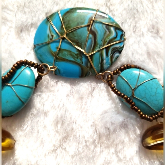 Antique Beautiful Turquoise & Brown Stone Wrapped Gold Tone Wires & Beaded - Picture 7 of 14